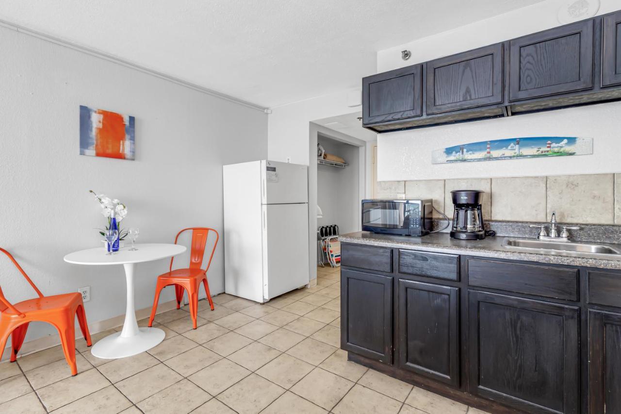 Beachfront Romantic Studio Escape W Perfect View 1212 Myrtle Beach Exteriér fotografie